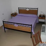 All'ombra Del Carrubo - Bed & Breakfast