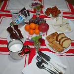 All'ombra Del Carrubo - Bed & Breakfast 4*
