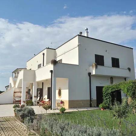 All'ombra Del Carrubo - Bed & Breakfast 4*