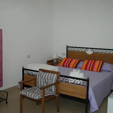 All'ombra Del Carrubo - Metaponto