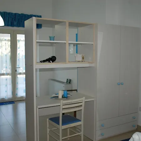 All'ombra Del Carrubo -