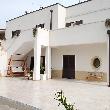 All'ombra Del Carrubo - Bed and breakfast
