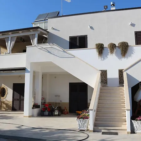 All'ombra Del Carrubo - Bed & Breakfast
