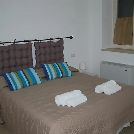 Bed and breakfast All'ombra Del Carrubo - 4*