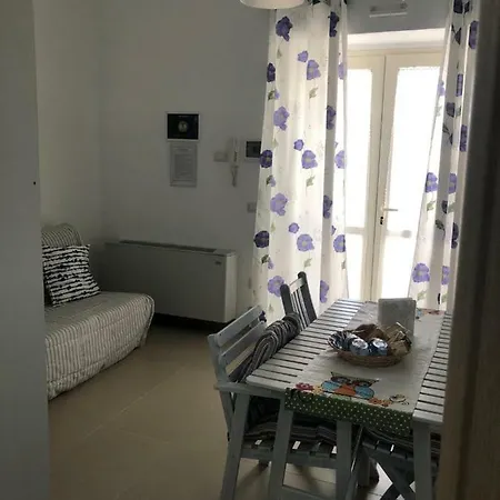 All'ombra Del Carrubo - Bed & Breakfast