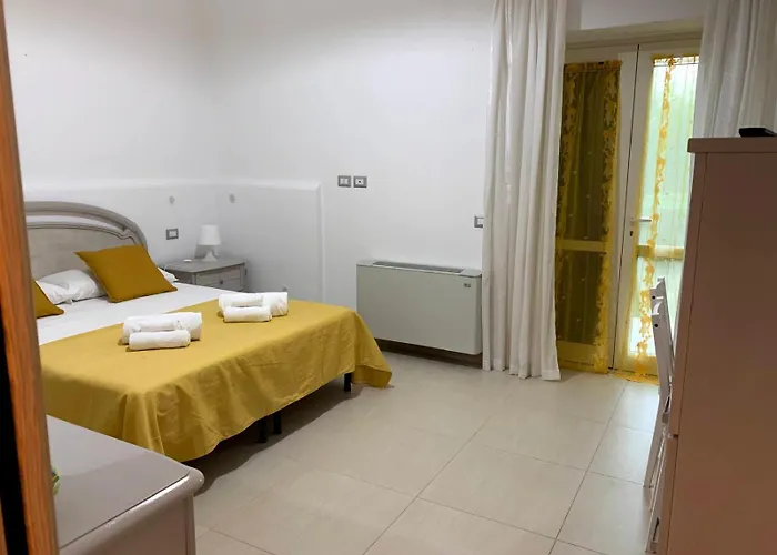 All'ombra Del Carrubo - 4*