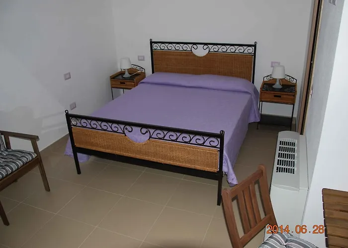 All'ombra Del Carrubo - Bed & Breakfast