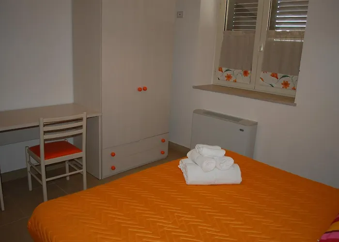 Bed & Breakfast All'ombra Del Carrubo - 4*